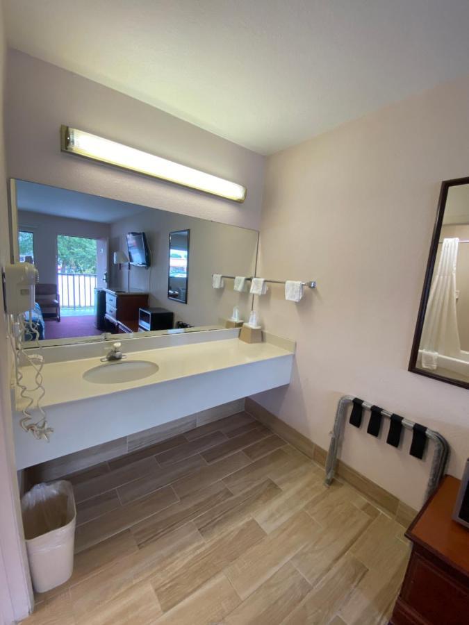Regency Inn Fern Park Zewnętrze zdjęcie
