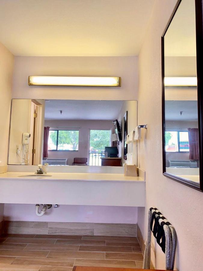 Regency Inn Fern Park Zewnętrze zdjęcie